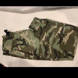 Camo high waisted pants NEW